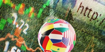 Ulasan 'eFootball 2025': Apakah Lebih Baik dari FIFA? Analisis Mendalam - Cover Image